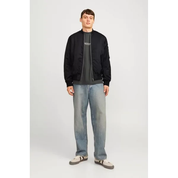 Erkek Siyah Bomber Mont – Fermuarlı, Cepli, Kapitone Astarlı Rahat Günlük Ceket Bahar & Kış Kullanıma Uygun - Siyah