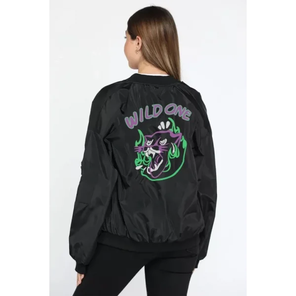 Kadın Wild One Baskılı Bomber Mont – Siyah Renk, Oversize Rahat Kalıp, Fermuarlı, Cepli, Günlük Şık Kapitone Mont - Siyah