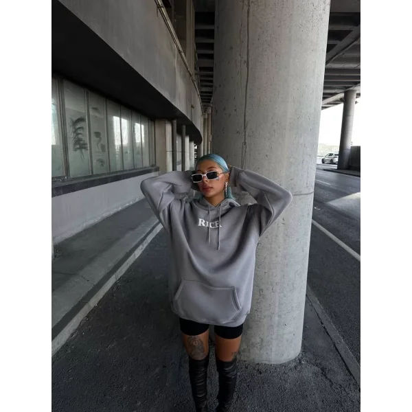 Uzun Kol Kapüşonlu Göğüs Baskılı SweatShirt - Gri