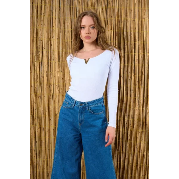 V Aksesuarlı Fitilli Body  Beyaz