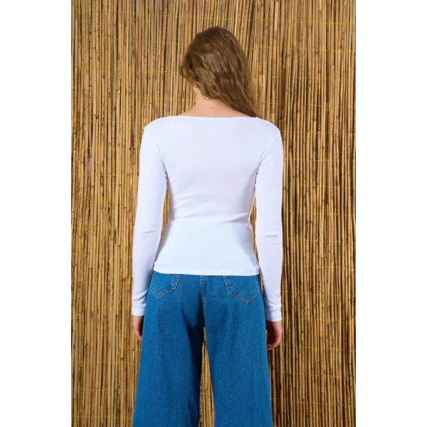 V Aksesuarlı Fitilli Body  Beyaz