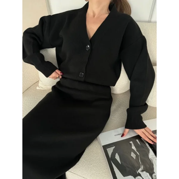 V Yaka 3 Düğmeli Hırka Takım Triko İkili Etekli - Siyah