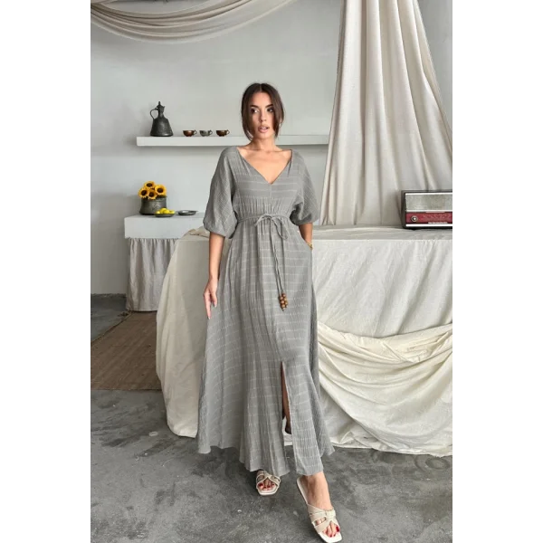 V YAKA BEL BONCUK BAĞLAMALI MÜSLİN ELBİSE YIRTMAÇ DETAYLI - Gri
