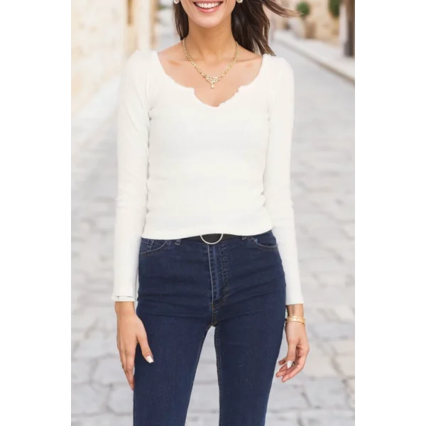 V Yaka Dekolteli Body Ekru