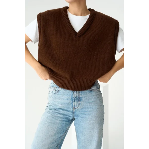 V Yaka Düz Süveter - Acı Kahve