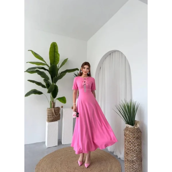 Wera Taşlı Fiyonk Detaylı Elbise