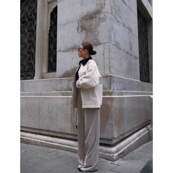 Yaka Ve Kol Kadife Gabardin Ceket  Beyaz