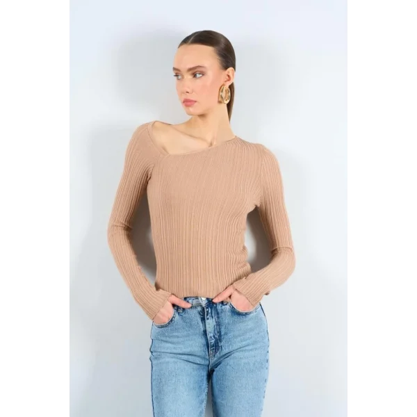 Yakası Simetri Kazak  Bej