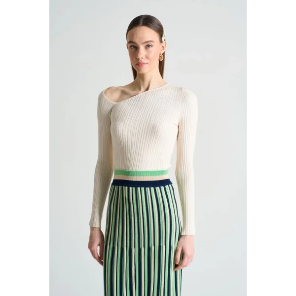 Yakası Simetri Kazak  Beyaz Kayısı