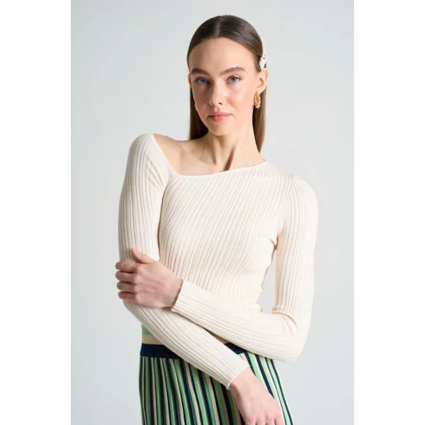 Yakası Simetri Kazak  Beyaz Kayısı