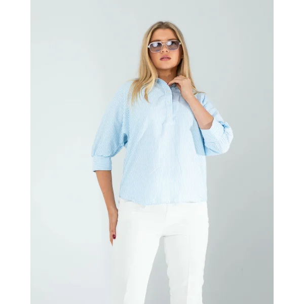 Yarım Düğme Mavi Çizgili Beyaz Gömlek