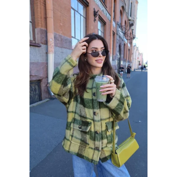 Yeşil Düğmeli Ekoseli Kaban