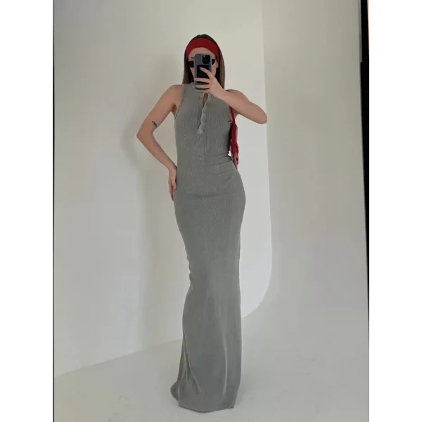 Yırtmaç Detaylı Kolsuz Düğmeli Yıkamalı Uzun Elbise - Gri