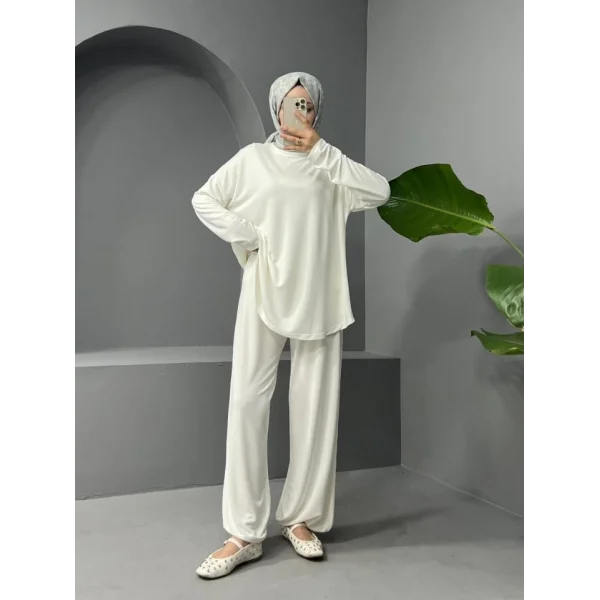 Yuvarlak Yaka Oval Kesim Cepli Pantolonlu Osyho Takım -Beyaz