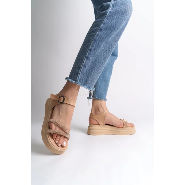 ZLOHE Kalın Tokalı Taşlı Şeritli Ortopedik Taban Kadın Sandalet CTT - Ten