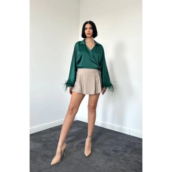 Zümrüt Kolları Tüylü aten Crop