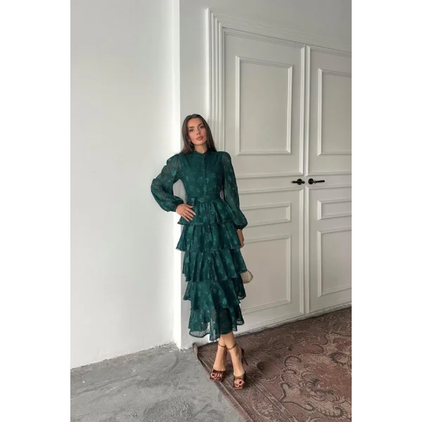 Zümrüt Valonlu Şeritli Kat Kat Elbise