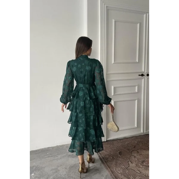 Zümrüt Valonlu Şeritli Kat Kat Elbise