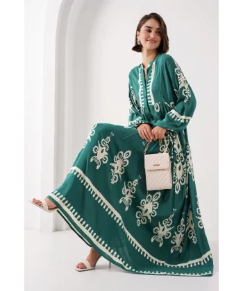 2423 Otantik Desenli Tesettür Elbise - A. Zümrüt Yeşili
