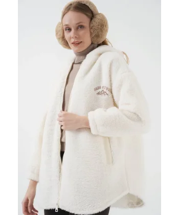 9102 Oversize Kapüşonlu Beyaz Peluş Kaban