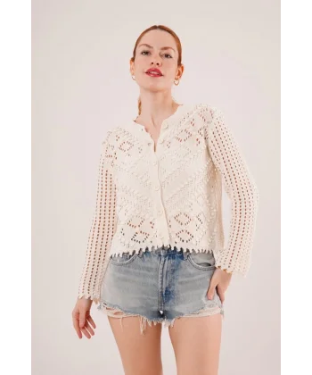 Ajurlu Düğmeli Krem Hırka