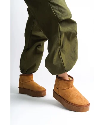 AMELIA Bağcıksız Düz ve Kalın Taban İçi Kürklü Kısa Süet Kadın Bot  STT - Taba