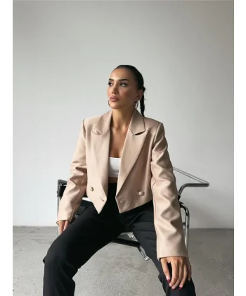 ARKAI İNCİ DÜĞE DETAYI CROP CEKET  Bej