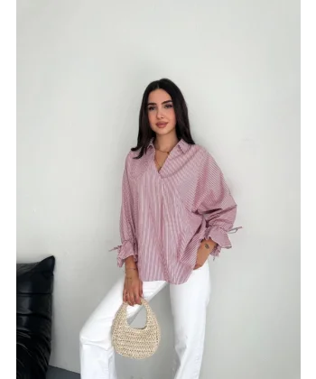 Arkası Asimetrik Yırtmaç Kesim Detaylı Cizgili Bluz Gömlek - Bordo