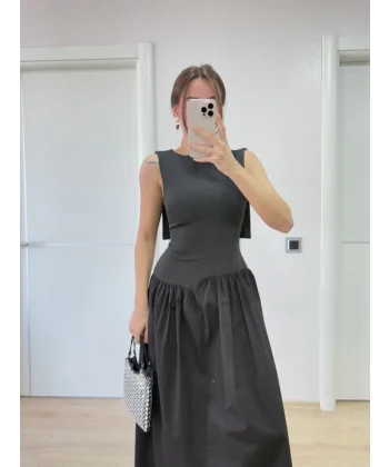 Arkası Kanatlı Uzun Elbise- Siyah