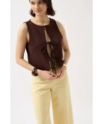 Bağcık Detay Dekolte Bluz