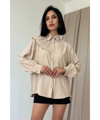 Bej Pilise Detaylı Jesica Gömlek