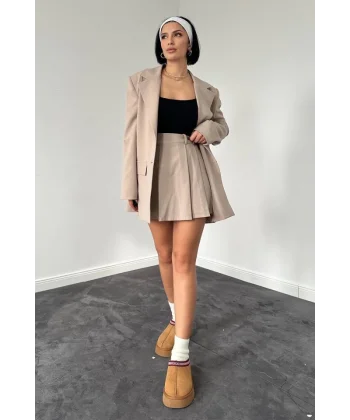 Bej Plikaşe Ceket Ve Etek Takım