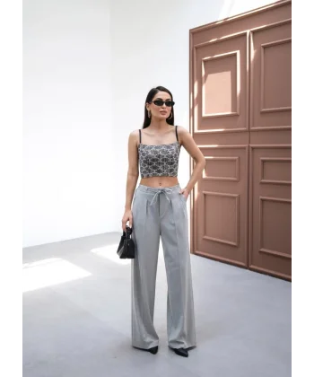 Beli̇ Lasti̇k Ve Bağcikli Geni̇ş Paça Pantolon