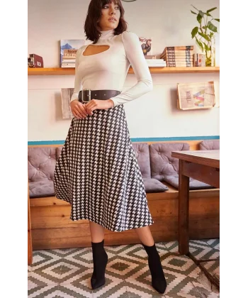 Beli Lastikli Kazayağı Desen Süet Scuba Etek.