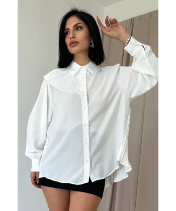 Beyaz Pilise Detaylı Jesica Gömlek