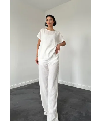 Beyaz Thirt Ve Pantolon Takım