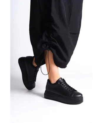 BIANA Bağcıklı Ortopedik Taban Kadın Sneaker Spor Ayakkabı CST - Siyah