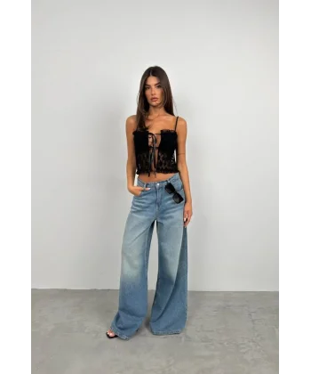 Dantelli Bağcık Detay Crop