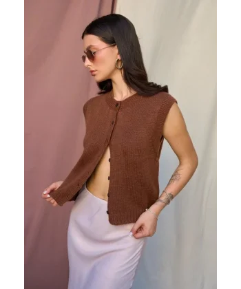 Düz Düğmeli Yelek  Süt Kahve