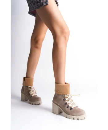 EMMA Bağcıklı Fermuarlı Ortopedik Taban Topuklu Kürk Detaylı Süet Kadın Bot STT - Ten