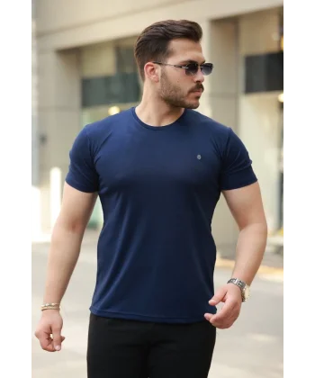 Erkek Bisiklet Yaka Arma Detaylı Basic Kısa Kollu Tişört