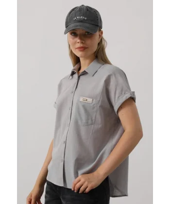 Etiket Detaylı Yarım Kol Gömlek - Gri