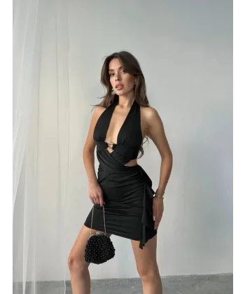 GÖGÜS AKSESUARLI ELBİSE