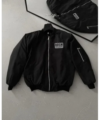 Erkek Siyah Bomber Mont – Fermuarlı, Cepli, Kapitone Astarlı, Göğüs Baskılı Tasarım Günlük Rahat Ceket - Siyah