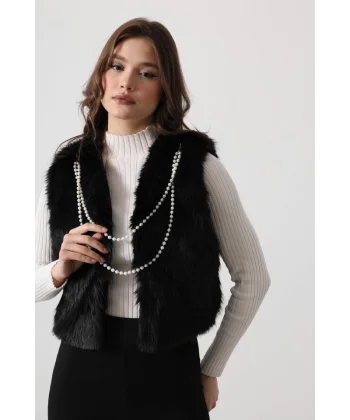 İnci Kolyeli Kürk Yelek  iyah