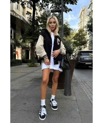 iyah Kapüşonlu Kolej ont