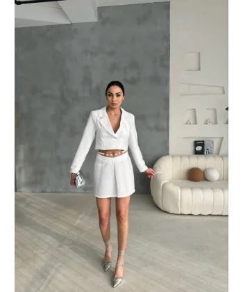 JAKARLI CROP CEKET-KISA ETEK KAPALI PİLE METAL KEMER DETAYLI - Beyaz