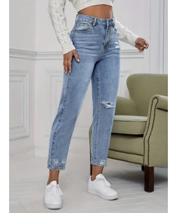 Kadın Açık Mavi Yırtık Detaylı Mom Fit Jean / Kot Pantolon