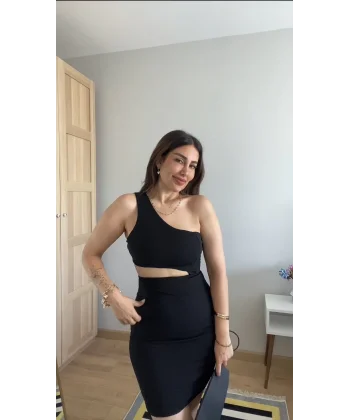 Kadın Asimetrik Kesim Sırt Ve Göbek Dekolteli Diz üstü Fırsat ürün Elbise