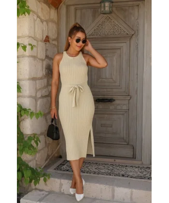 Kadın Askılı Omuzlardan Açık Belden Kuşaklı Yandan Yırtmaçlı Triko Elbise